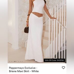 Elegant white maxi skirt
